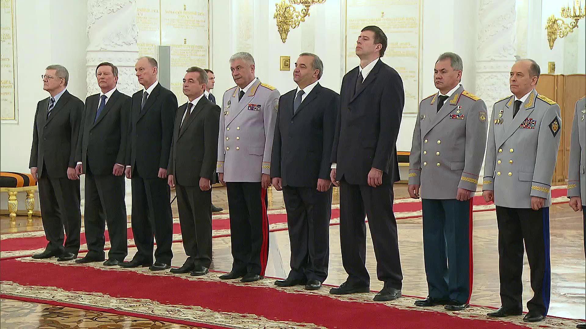 Кто назначает высшее командование вооруженных. Генералы в Кремле.