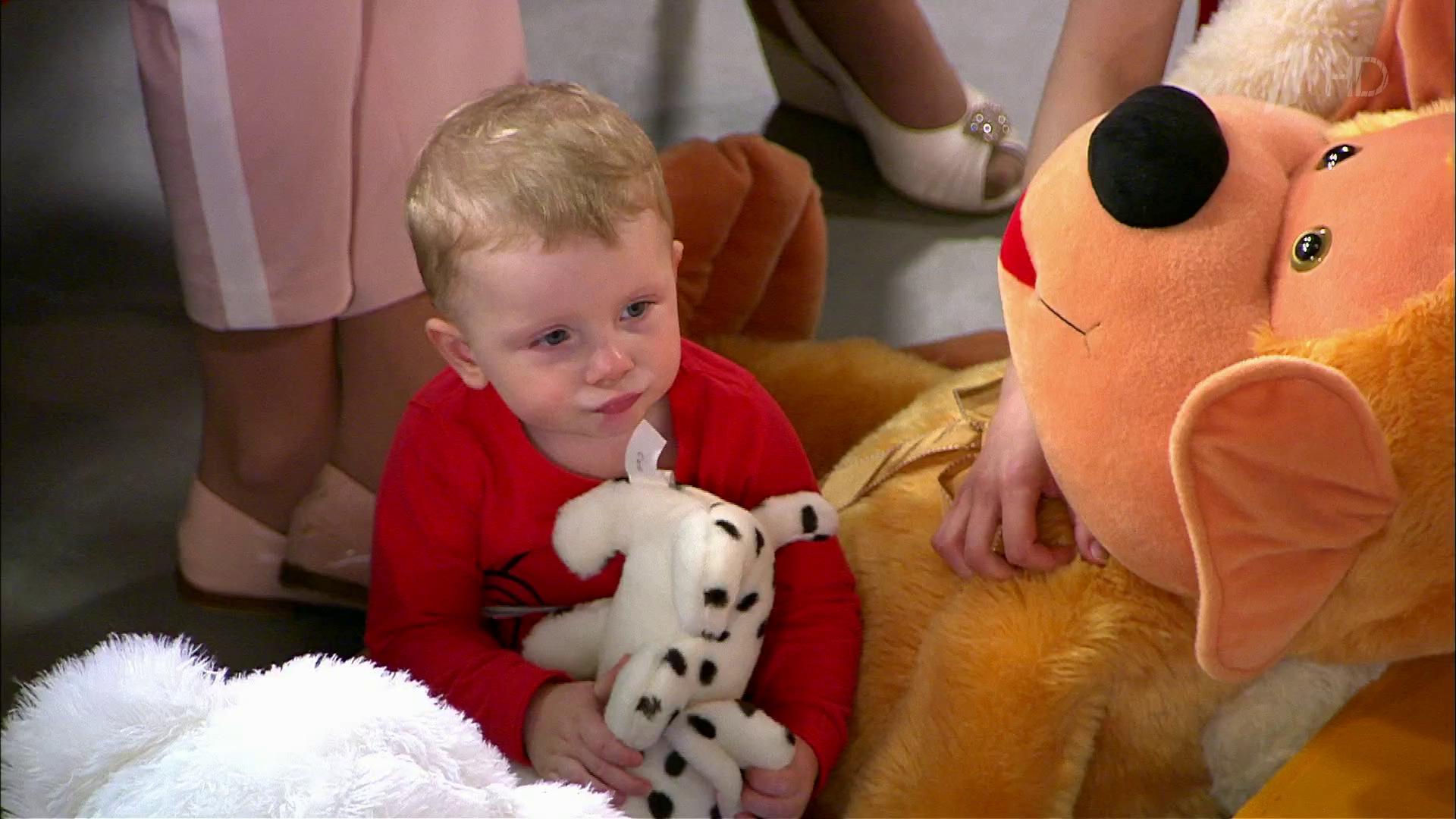 включи живая 3. помощники живое фото. включи живая 3. сотовый телефон с глазками. включи живая 3.